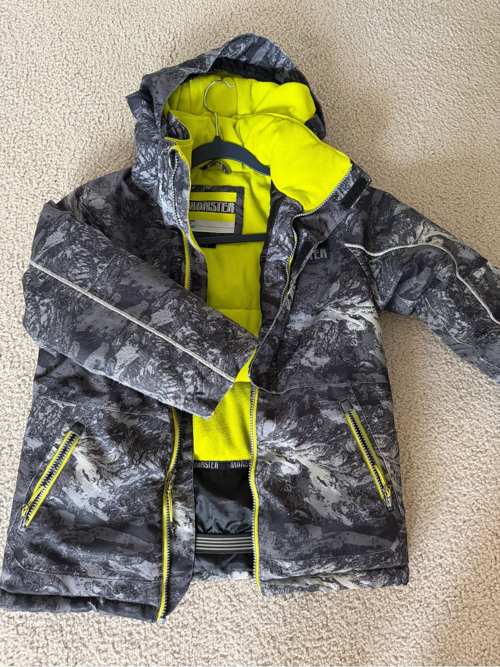 monster high Gray & Neon Yellow Kids Puffer Jacket